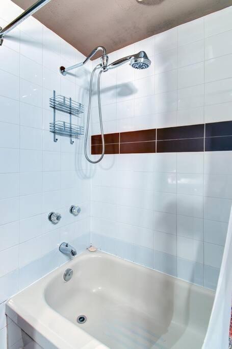 Charming Tremblant 1 Bedroom With Pool And Hot Tub Mont-Tremblant Exterior photo