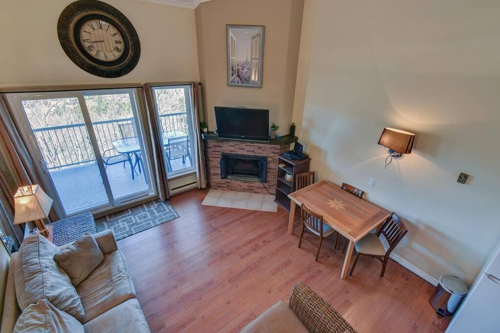Charming Tremblant 1 Bedroom With Pool And Hot Tub Mont-Tremblant Exterior photo