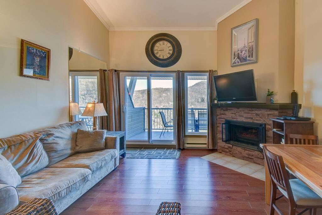 Charming Tremblant 1 Bedroom With Pool And Hot Tub Mont-Tremblant Exterior photo